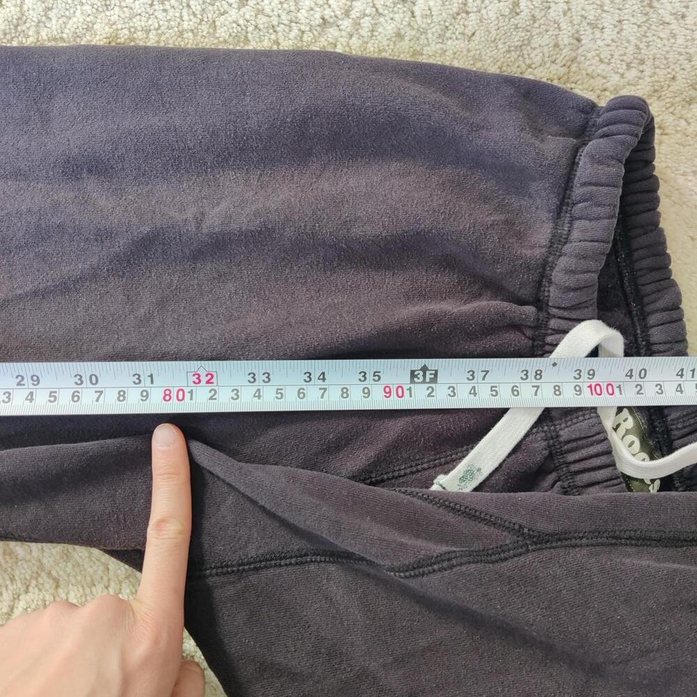 black Roots sweatpants with a loose fit - Picture 6 of 7